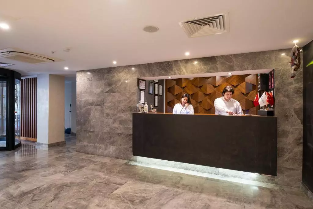 لابی Park By Clover Hotel